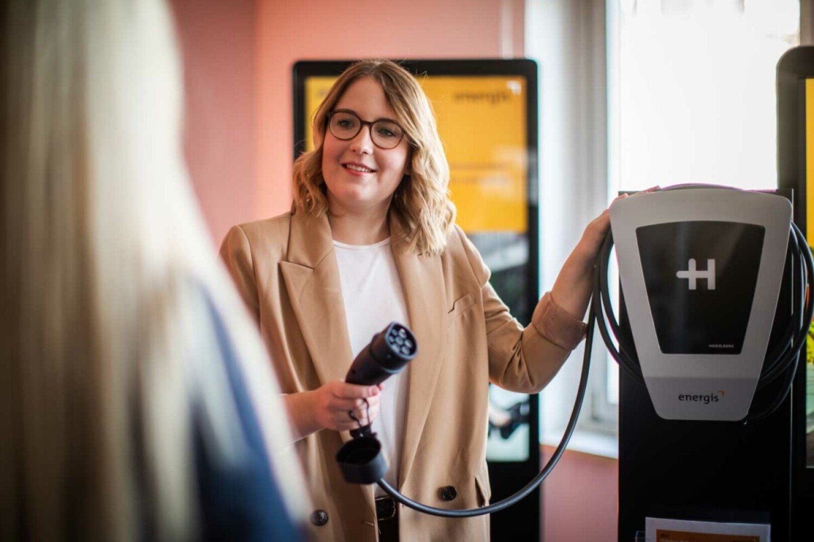 energis Kundenberater Wallbox im Kundencenter