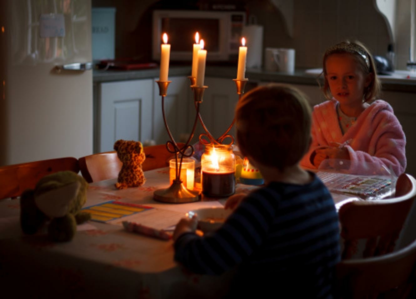 Wenn Sie Kleinkinder im Haus haben darf man Ihnen nicht den Strom abschalten.